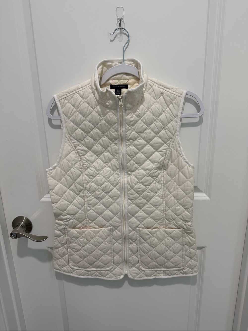 Women’s Tommy Hilfiger off white/cream quilted vest Size S/P NWOT